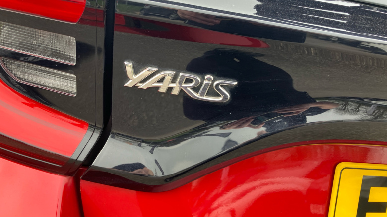 Toyota Yaris 1.5 Hybrid Design 5dr CVT Hybrid Hatchback